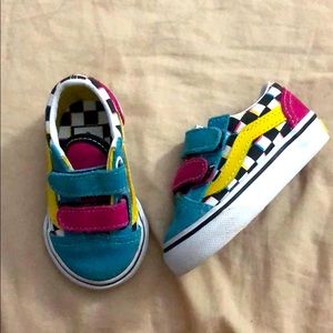 TODDLER VANS